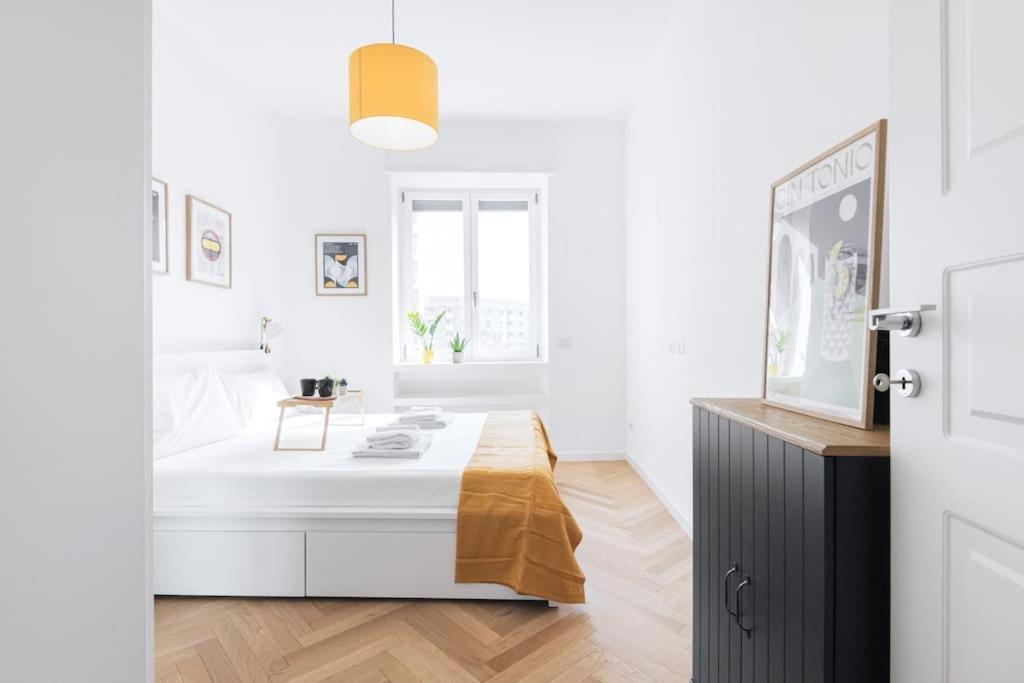 Easylife - Apartment With Balcony Near Navigli Milano Eksteriør billede