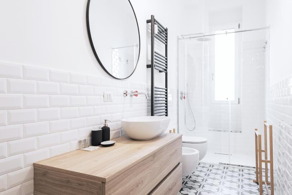 Easylife - Apartment With Balcony Near Navigli Milano Eksteriør billede