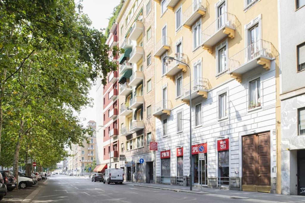 Easylife - Apartment With Balcony Near Navigli Milano Eksteriør billede